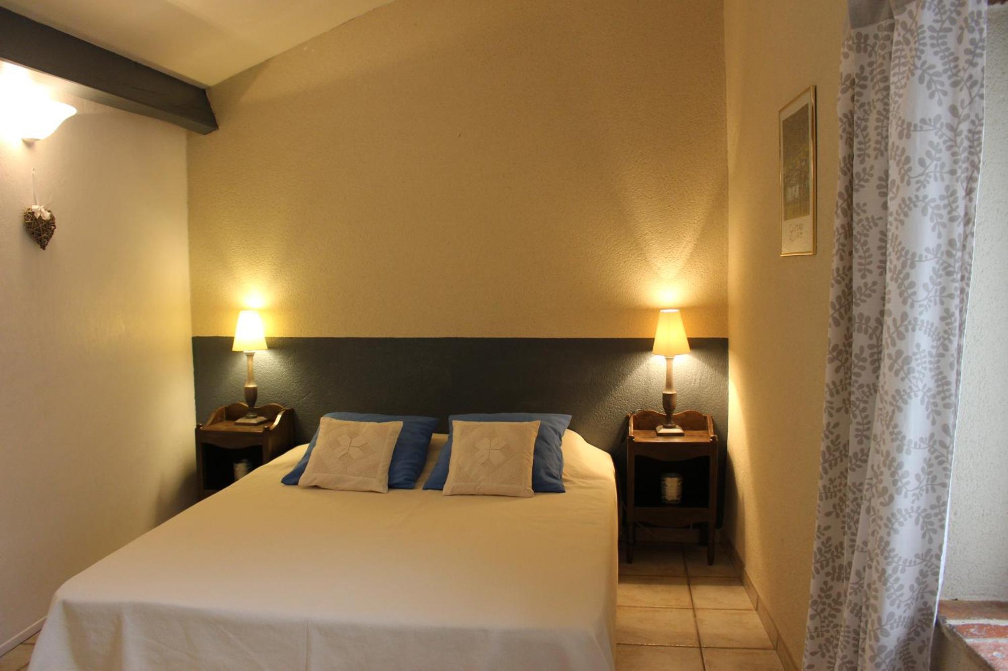 Le Vignal Villa Monflanquin Room photo